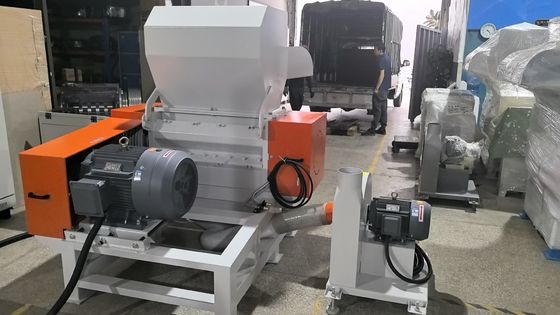 37kw Foam Crushing Machine Foam Crusher 250kg/H Capacity Foam Shredding Machine